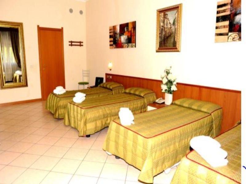 Hotel San Siro Fiera Milan Bagian luar foto