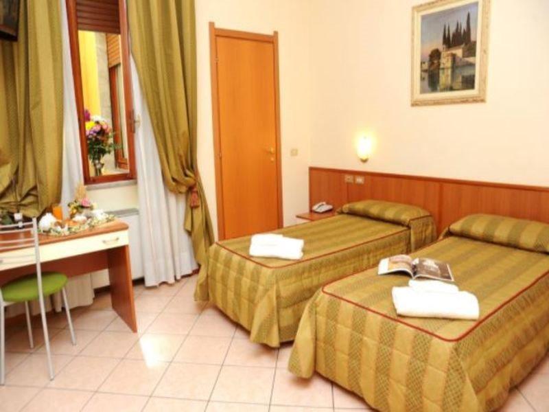 Hotel San Siro Fiera Milan Bagian luar foto