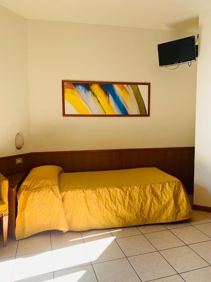 Hotel San Siro Fiera Milan Bagian luar foto