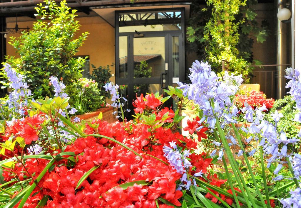 Hotel San Siro Fiera Milan Bagian luar foto