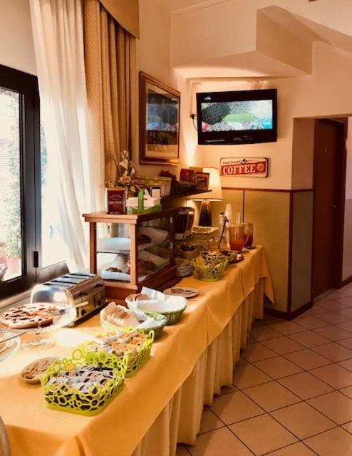 Hotel San Siro Fiera Milan Bagian luar foto